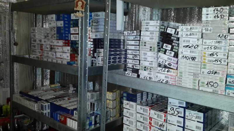 Незаконный склад сигарет в Днепре. криминальные новости днепра