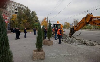 Демонтаж незаконной парковки на Победе. Новости Днепра