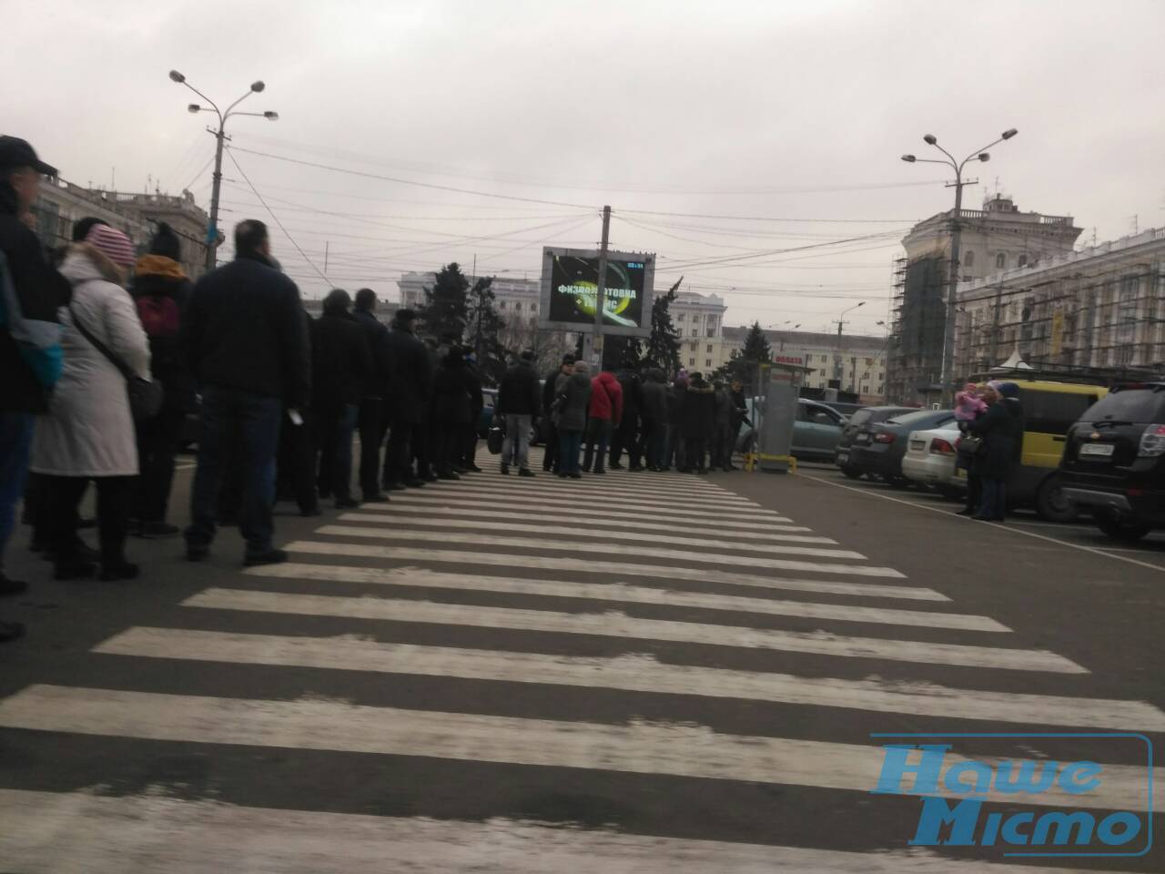 Проблема очередей на парковке у ж/д вокзала в Днепре будет решена. новости Днепра