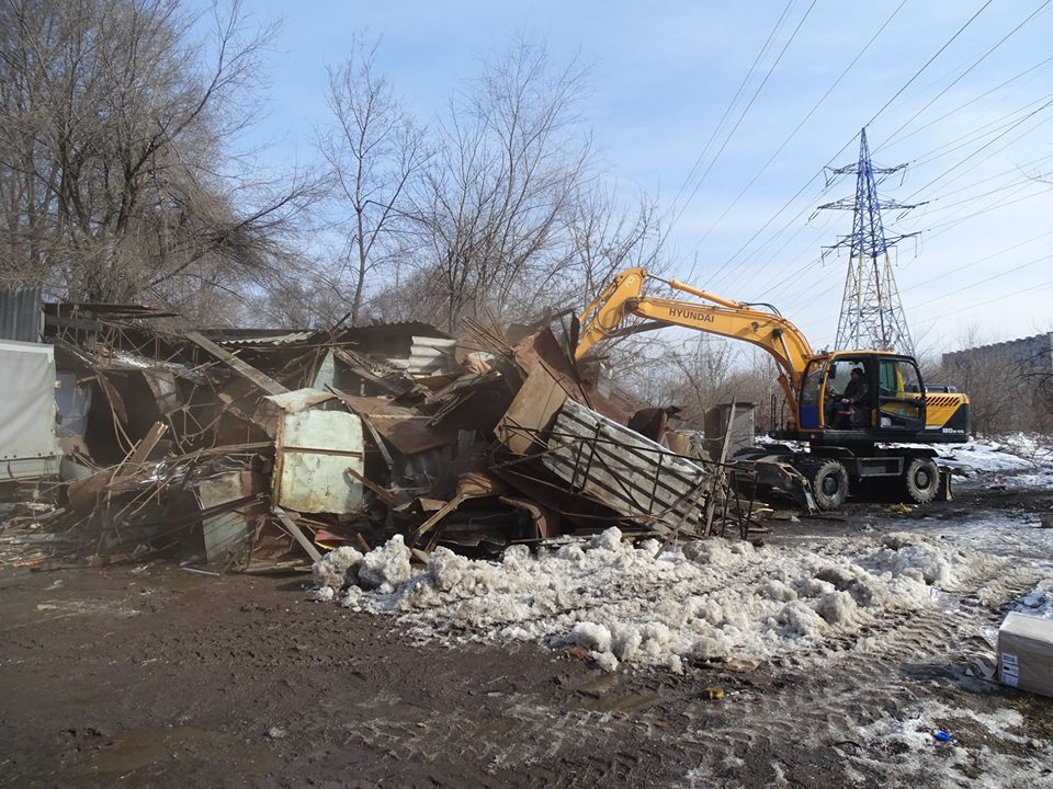 В Днепре краденный металл меняли на палёный самогон. Новости Днепра