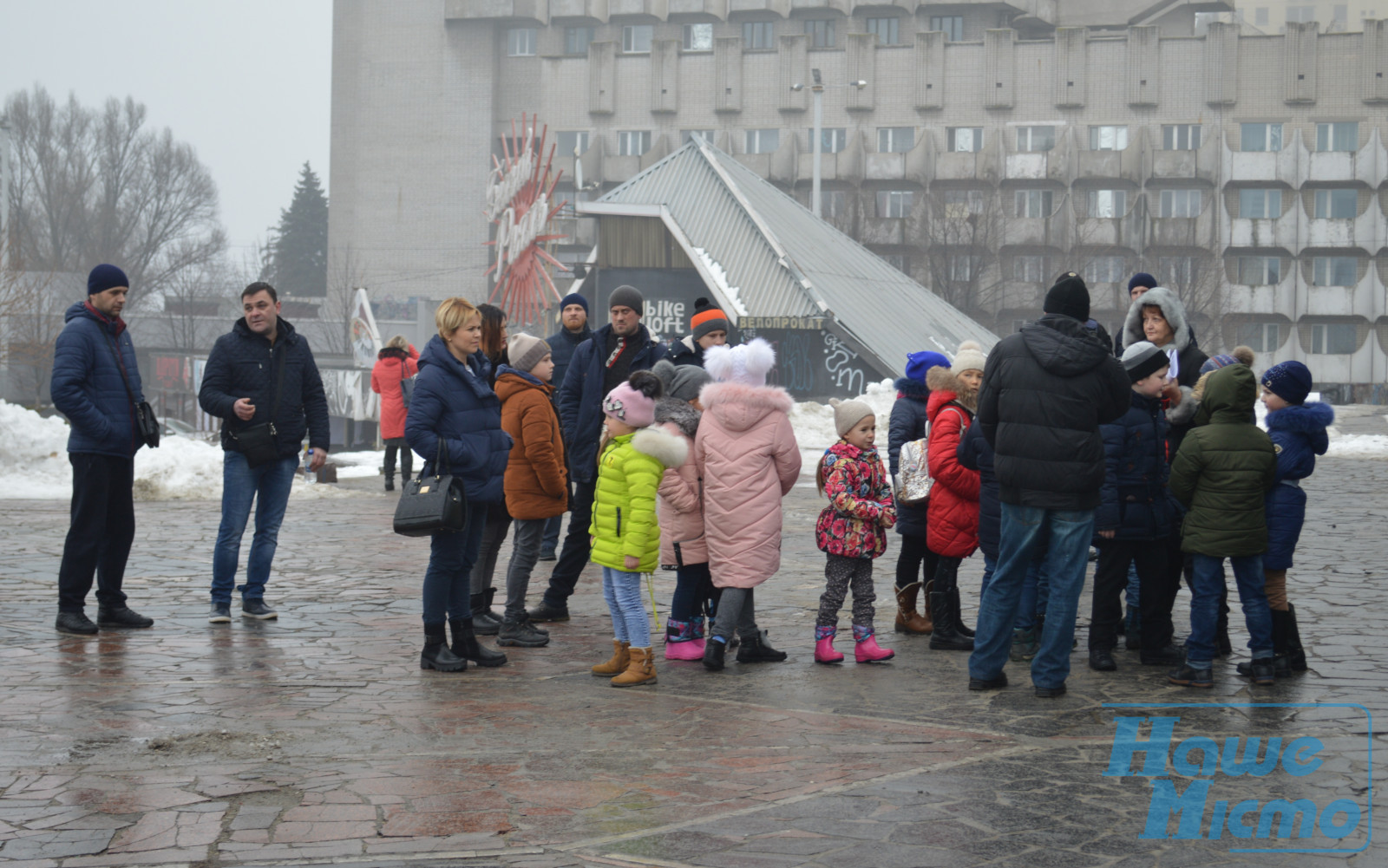 В Днепре прошёл настоящий цирк возле цирка (ФОТО, ВИДЕО). Новости Днепра.