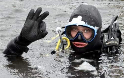 Замороженные холодом в Днепре водолаз. Новости Днепра