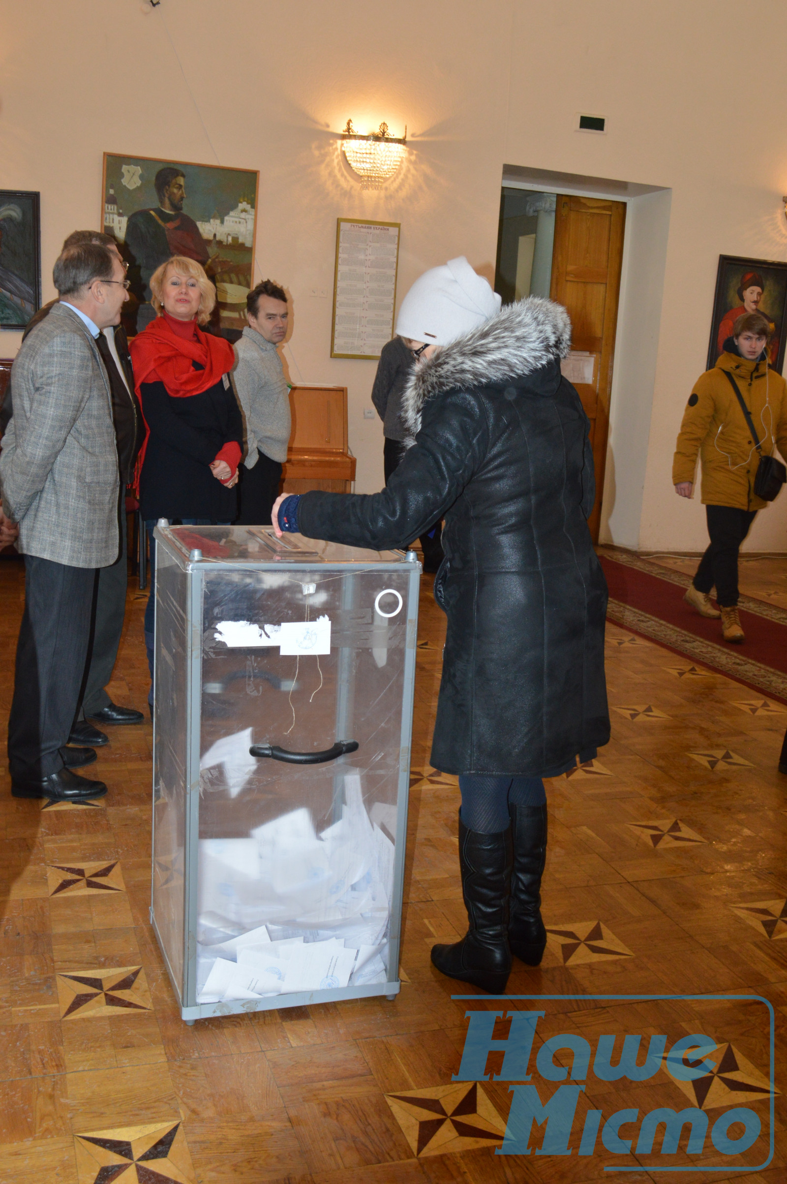 Поляков против Полякова: в Днепре прошли безальтернативные выборы (ФОТО). Новости Днепра.