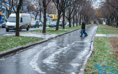 Днепр всколыхнул гололёд: больницы переполнены. Новости Днепра.