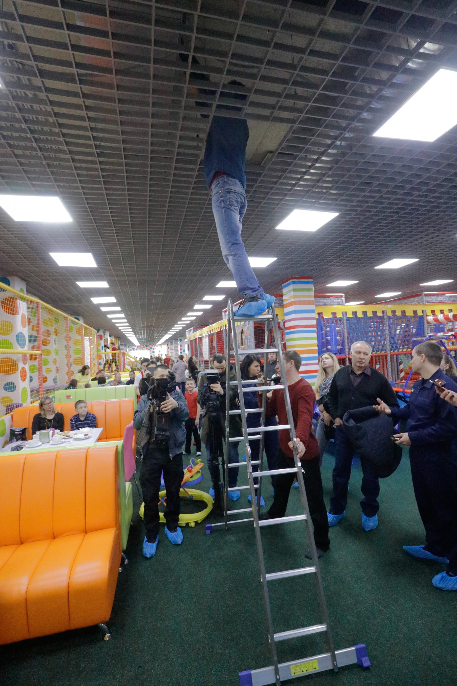 Профессионалы выявели недопустимые нарушения пожарной безопасности в ТЦ Днепра. новости Днепра