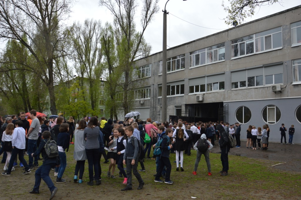 В Днепре спасатели эвакуировали школу. Новости Днепра