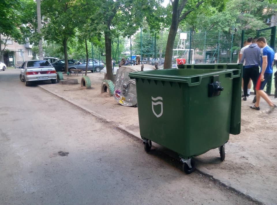 В Днепре установили новые мусорные баки (Адреса). новости Днепра