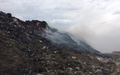 Под Днепром продолжает гореть мусорный полигон (Фото). Новости Днепра