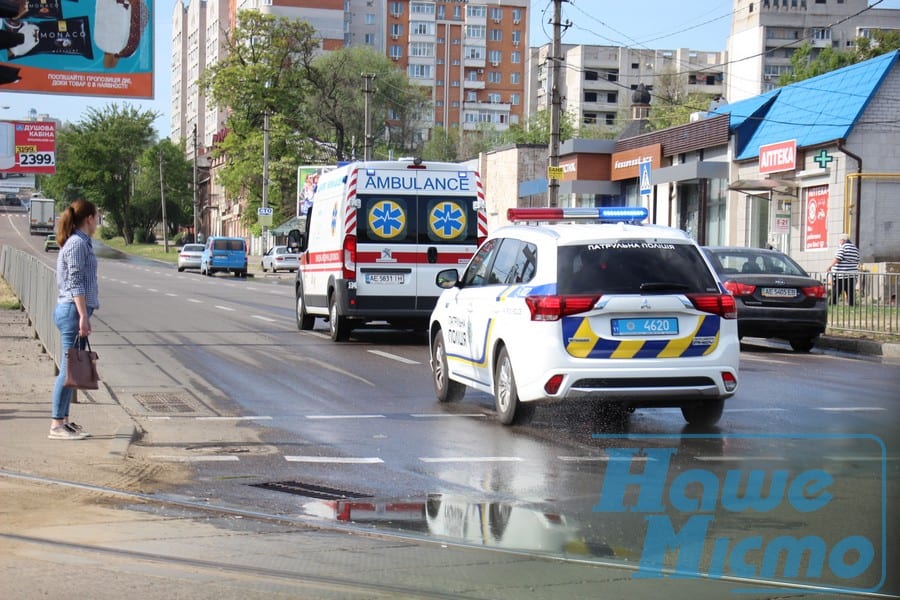 В Днепре водители-нарушители "забывают" пропускать скорые. новости Днепра