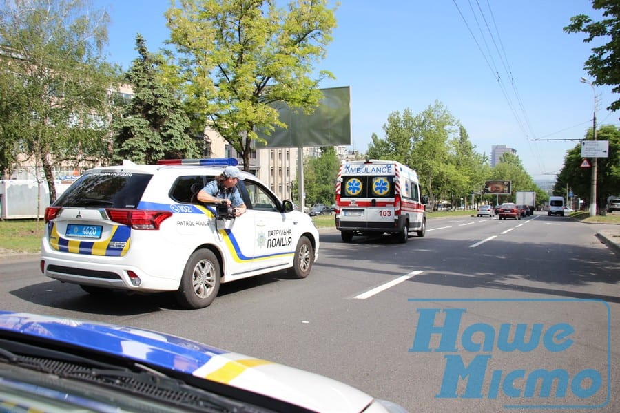 В Днепре водители-нарушители "забывают" пропускать скорые. новости Днепра