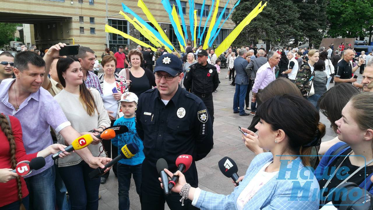 В Днепре у памятника Славы блокировали проспект (Фото, видео). Новости Днепра