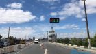 На Новом мосту установили реверсивные светофоры. Как они работают (График). новости Днепра
