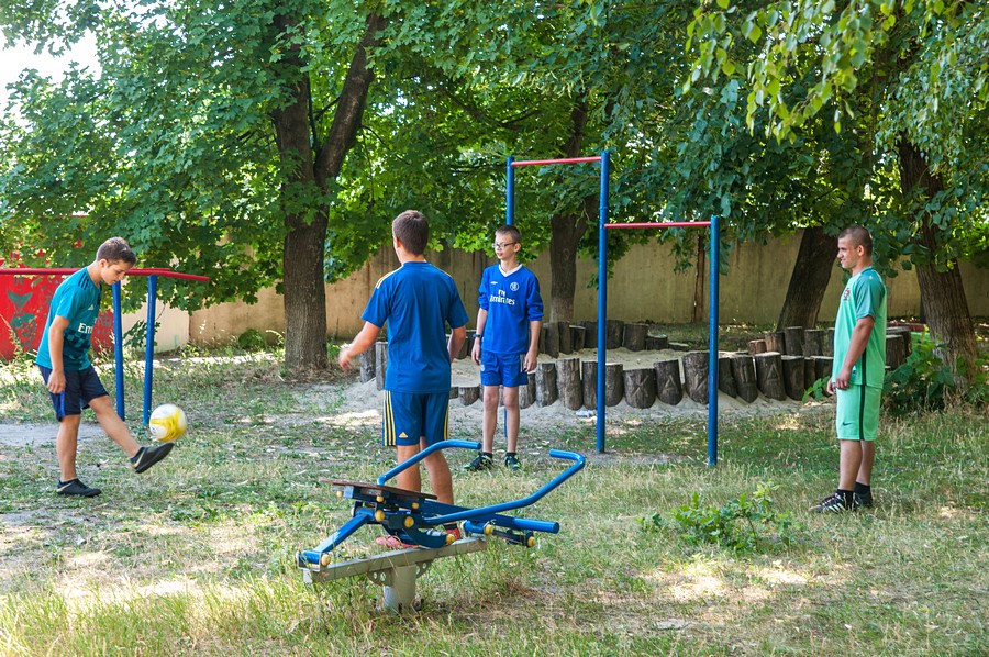 В Днепре воспитанники Центра поддержки для детей «Довира» будут 5 дней жить в палатках. Новости Днепра