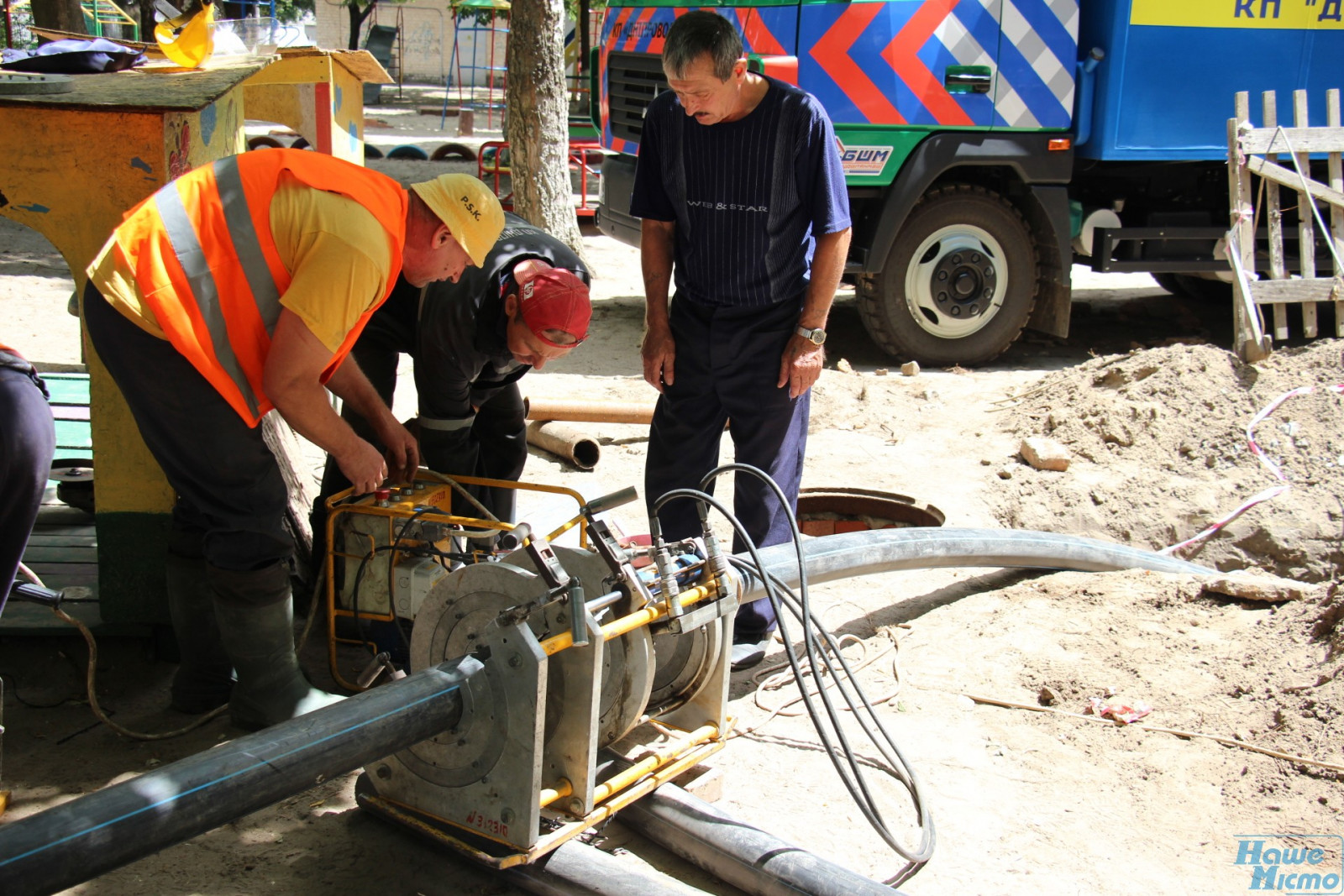 В Днепре продолжаются ремонты водопроводных сетей. Новости Днепра