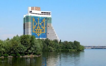 Лодочные станции перегородили днепрянам проход к воде (Видео). Новости Днепра