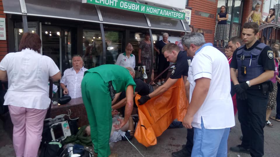 В центре Днепра патрульные вытащили с того света молодого мужчину (Фото). новости Днепра