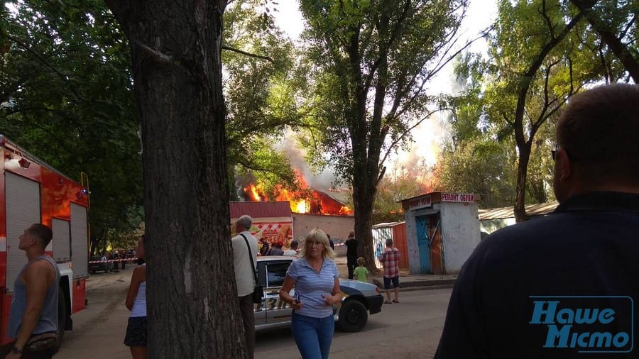 В Днепре на Калиновой сгорела сауна и тренажерка. новости Днепра