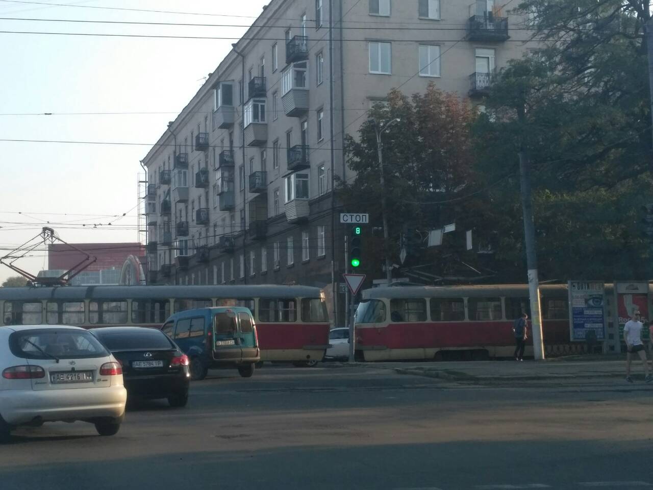 В Днепре пересечении Яворницкого-Шмидта затруднено движение. Новости Днепра 