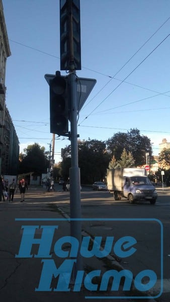 В Днепре на опасном перекрестке не работает светофор: что случилось. Новости Днепра