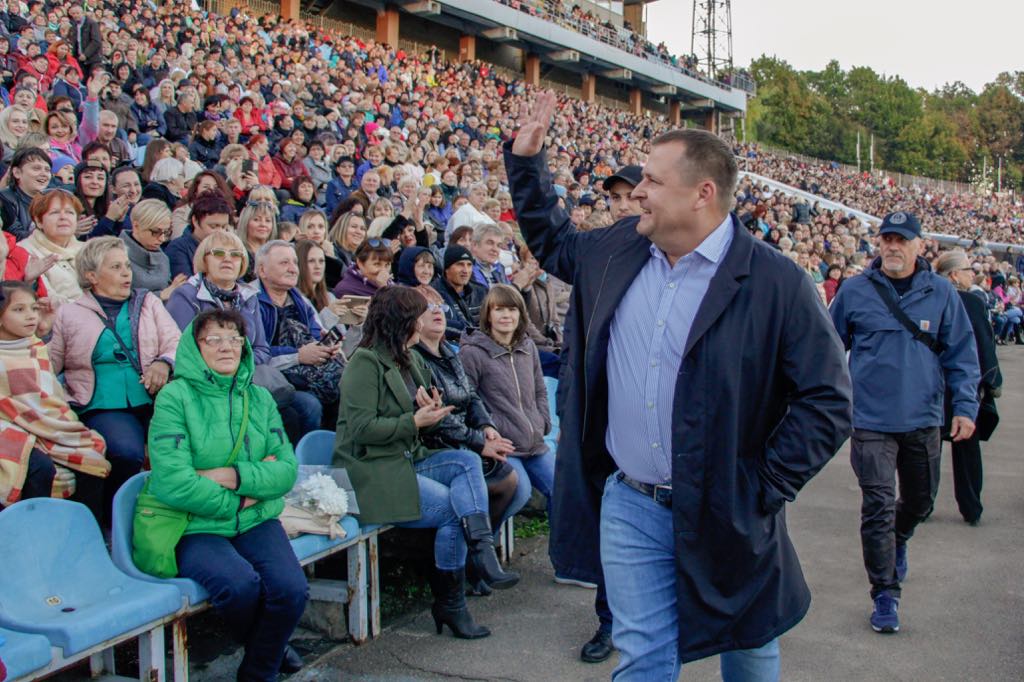  Звезда в Днепре: как журналист НМ стала фанаткой Винника. Новости Днепра