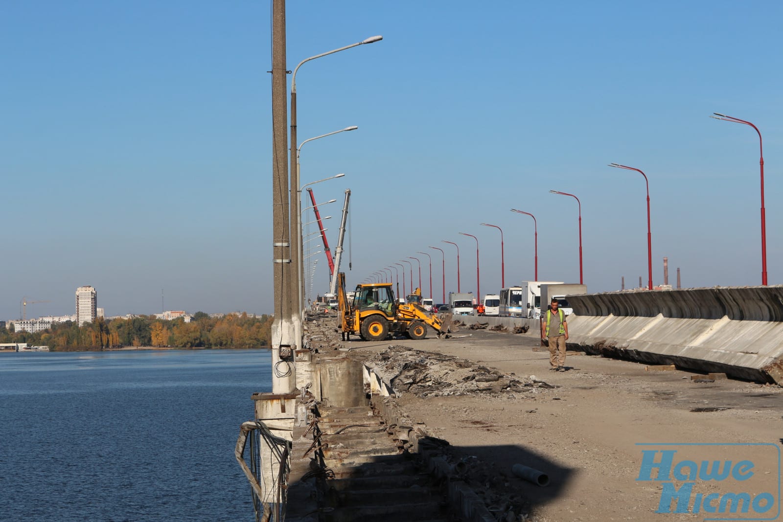 Как выглядит перекрытая сторона Нового моста в Днепре (фото). Новости Днепра