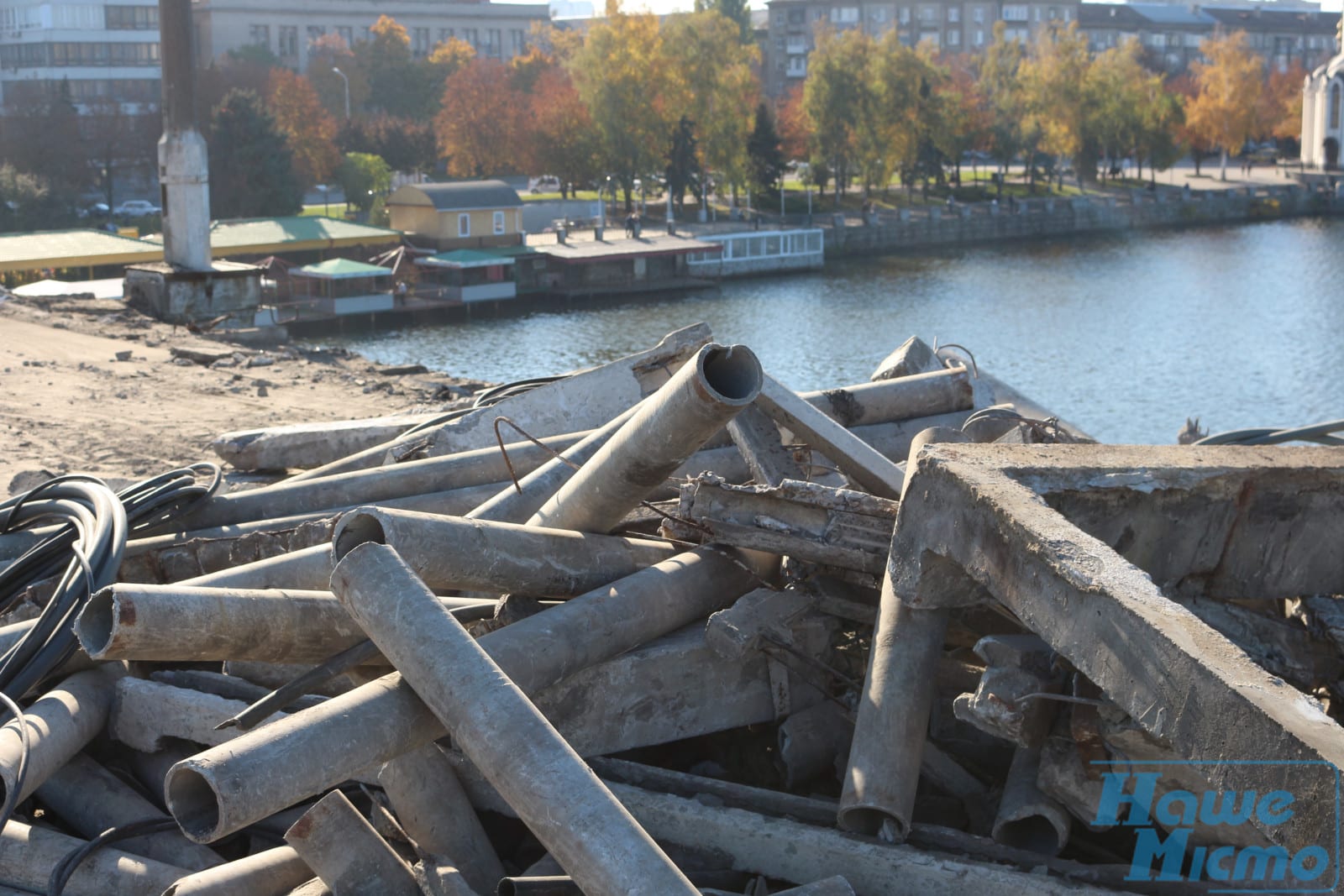 Как выглядит перекрытая сторона Нового моста в Днепре (фото). Новости Днепра