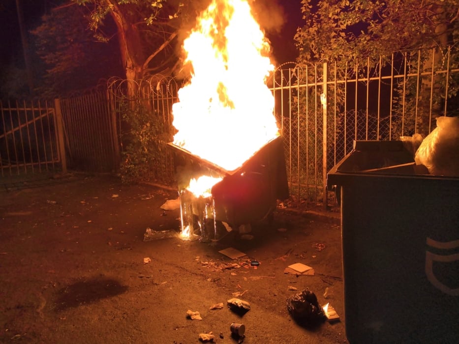 Михаил Лысенко подсчитал сколько мусорных баков уже сожгли днепряне. Новости Днепра