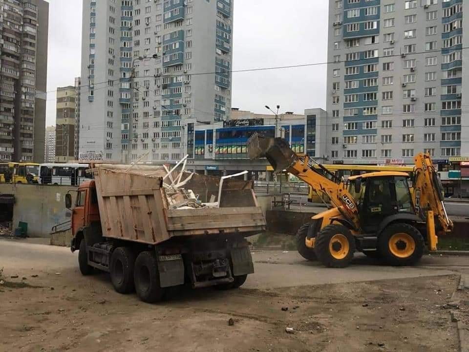 "Подхватим столичный челлендж" - в Днепре возьмутся за ларьки с фундаментом. Новости Днепра