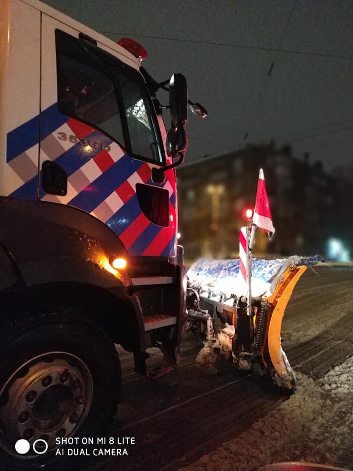 Пока вы спали: коммуналщики Днепра спасли город от снега (фото, видео). Новости Днепра