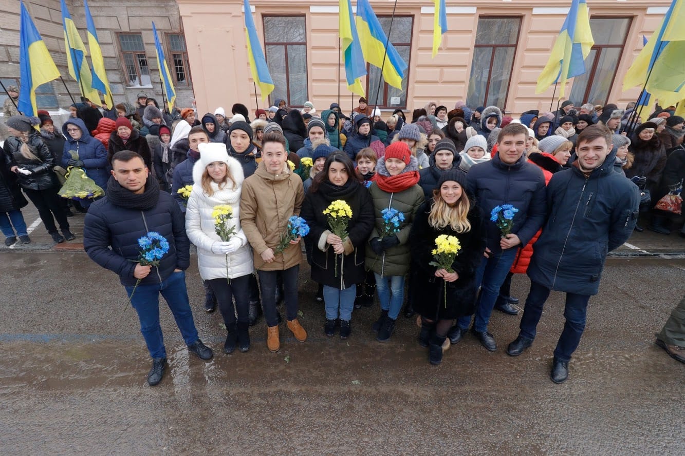 Вшанування героїв, флешмоб і патріотичні акції: Дніпро відзначає День Соборності України, Новости Днепра