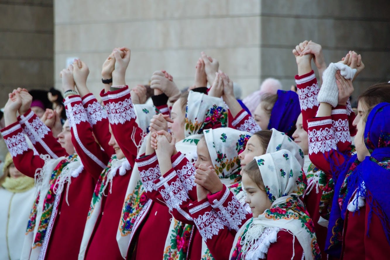 У День Соборності сотні дніпрян створили живу мапу України. Новости Днепра