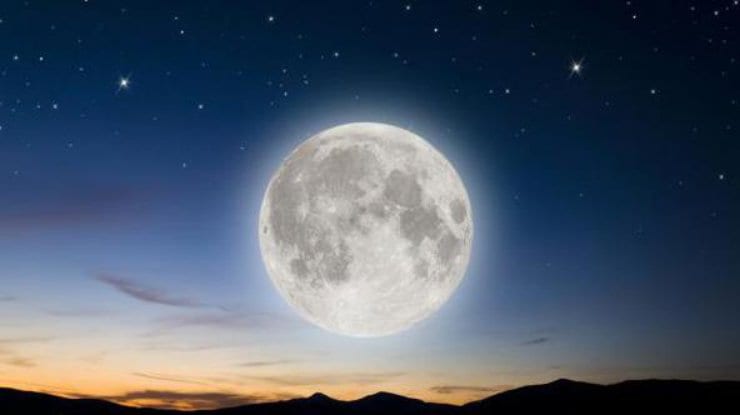 Сегодня днепряне увидят самою большую луну этом году. Новости Днепра