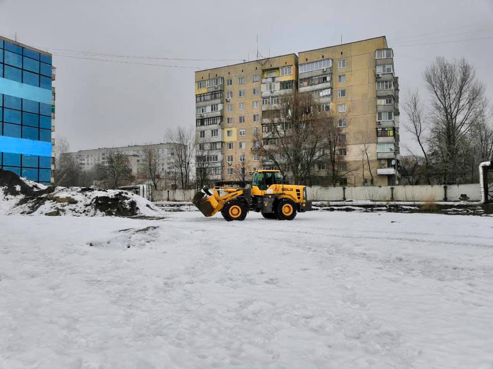 Несмотря на выходные и погоду: в Днепре реконструкция стадиона имени Петра Лайко идёт полным ходом. Новости Днепра