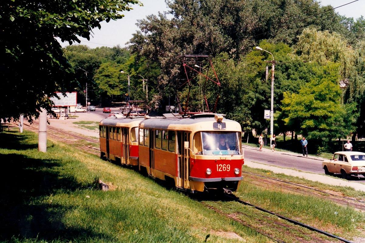 Электропаутина города: в сети появились фото трамваев Днепра 1997 года. Новости Днепра