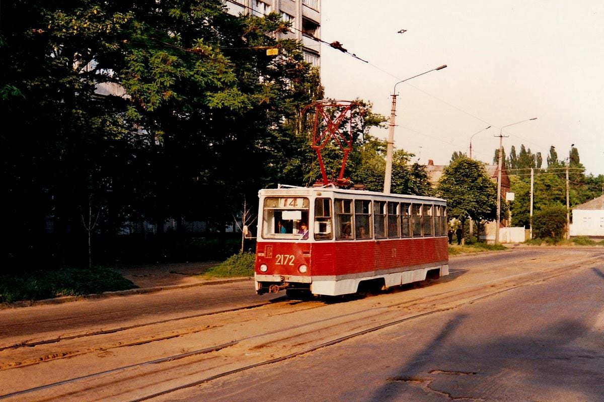 Электропаутина города: в сети появились фото трамваев Днепра 1997 года. Новости Днепра