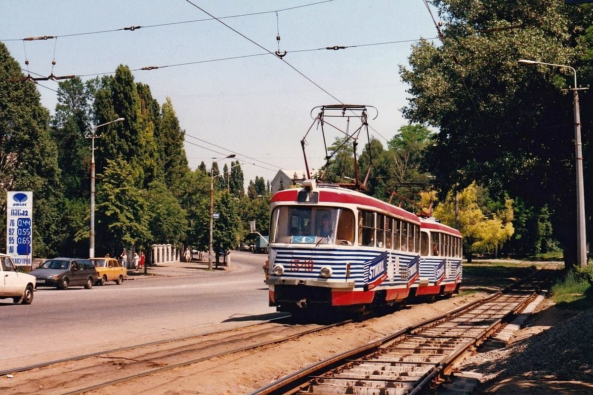 Электропаутина города: в сети появились фото трамваев Днепра 1997 года. Новости Днепра