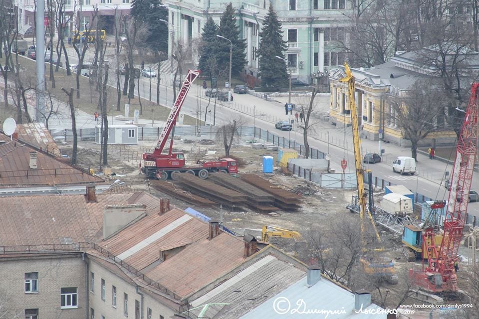 Трубы, бетонные блоки и огромные машины: как идёт строительство станции метро "Музейная" в Днепре. Новости Днепра