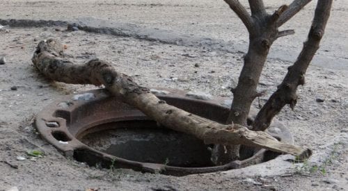 "Металлисты" разбушевались: в Жёлтых Водах исчезли все люки. Новости Днепра