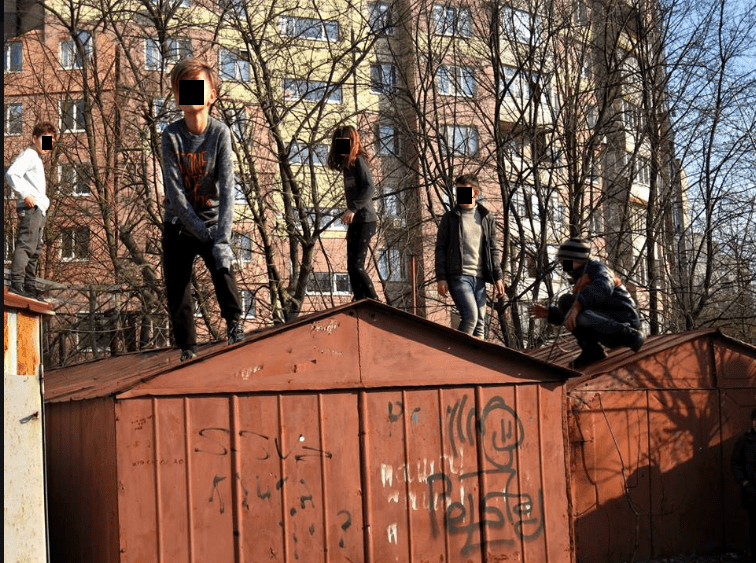 В Днепре дети рискуют жизнями и донимают горожан. Новости Днепра