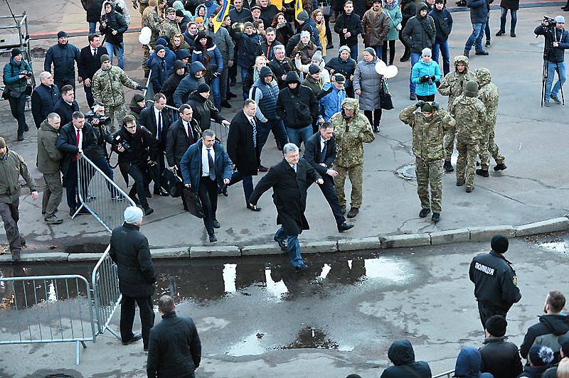 "Побег" Порошенко в Житомире: фото оказалось фейком. Новости Днепра"Побег" Порошенко в Житомире: фото оказалось фейком. Новости Днепра