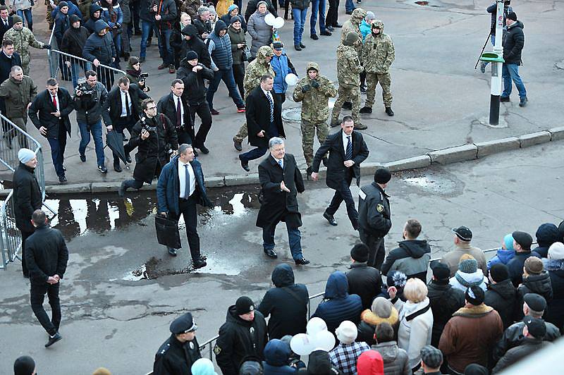 "Побег" Порошенко в Житомире: фото оказалось фейком. Новости Днепра