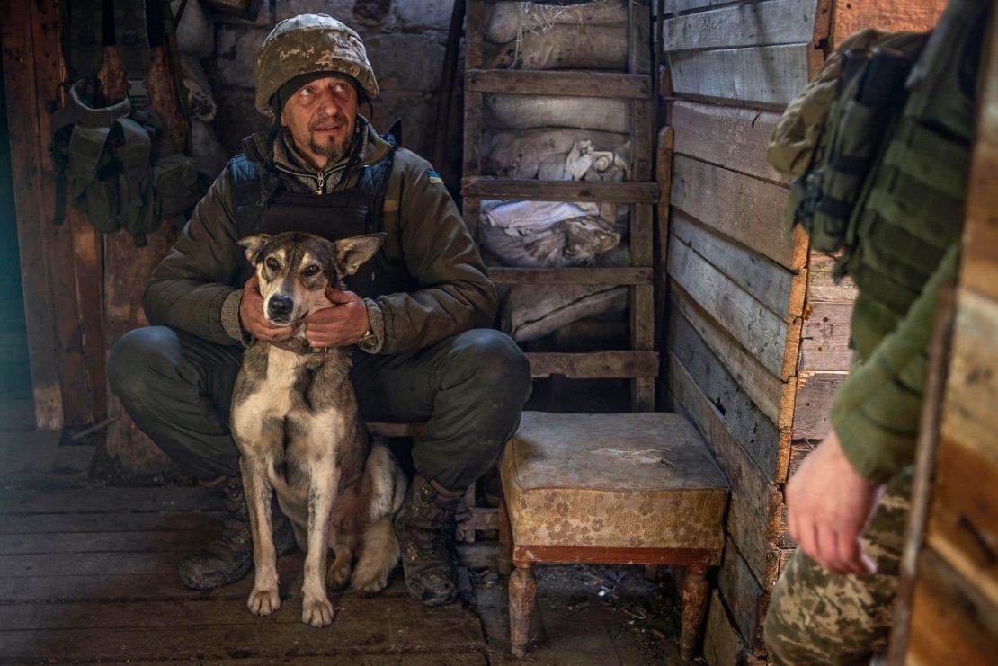 Будни в окопах: узнай, как на передовой живут бойцы из Днепра. Новости Днепра