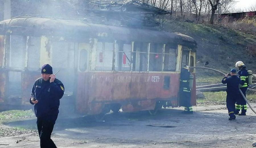 В Каменском уникальный трамвай превратили в хлам для тренировки ГСЧС. Новости Днепра