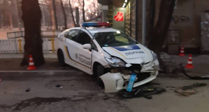 Разбитые Toyota Prius и Hyundai на Нагорке в Днепре: стали известны подробности. Новости Днепра