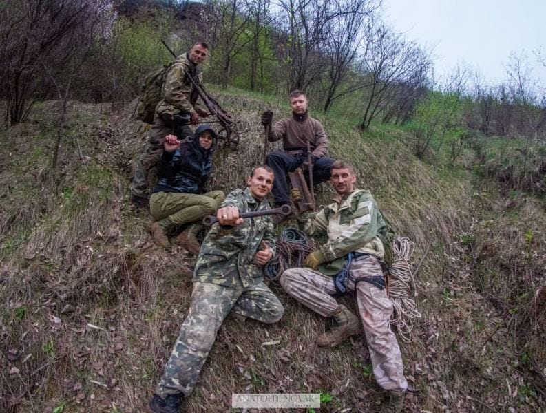 В заброшенной шахте под Днепром обнаружили старинные вещи дореволюционной эпохи (Фото). Новости Днепра