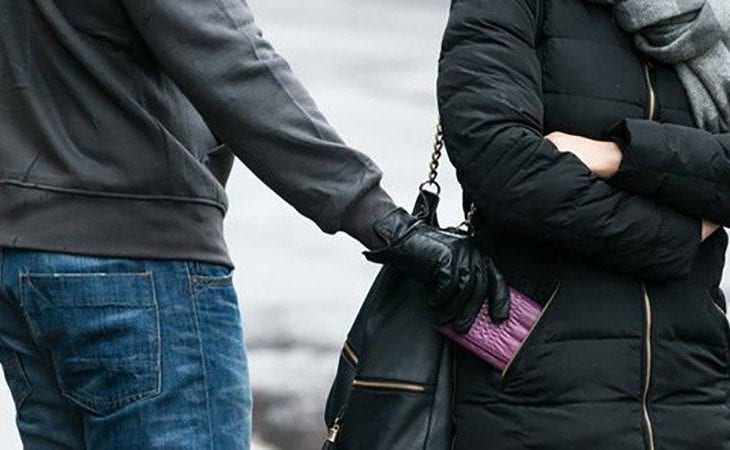 "Работают по одной схеме", - в маршрутках Днепра орудуют опытные карманницы. Новости Днепра