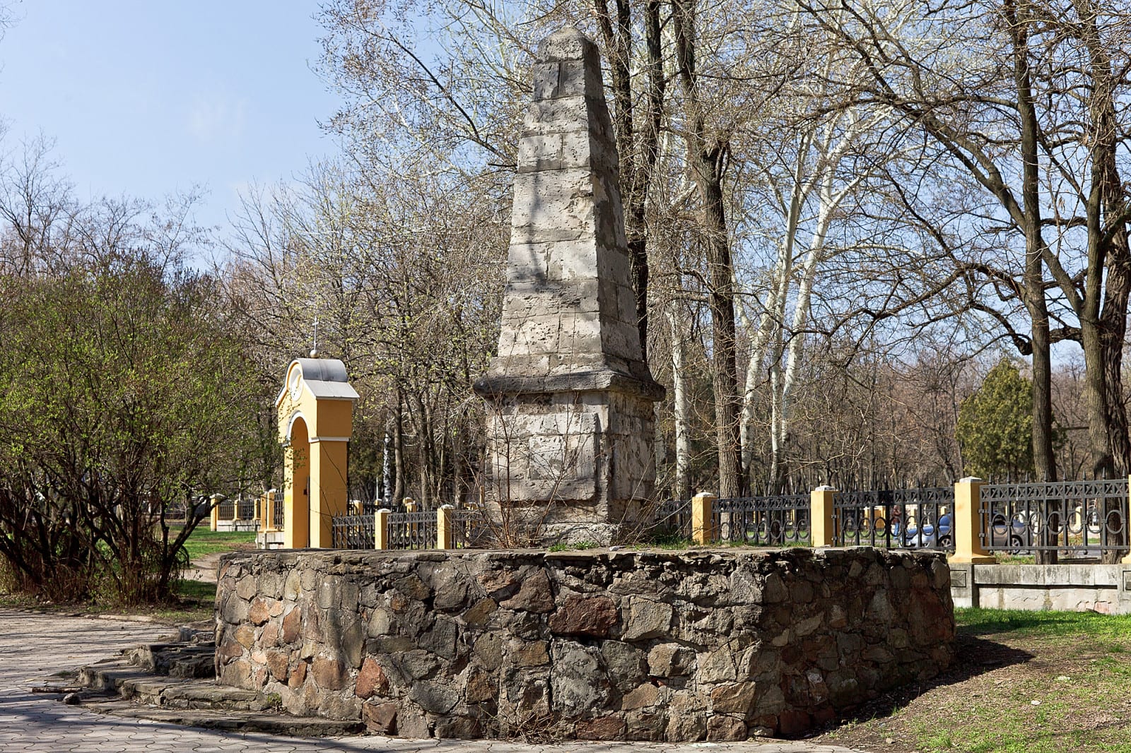 Екатерининская. Екатерининская миля. Екатерининская верста в Крыму. Екатерининская миля в Днепре. Екатерининская миля столб.