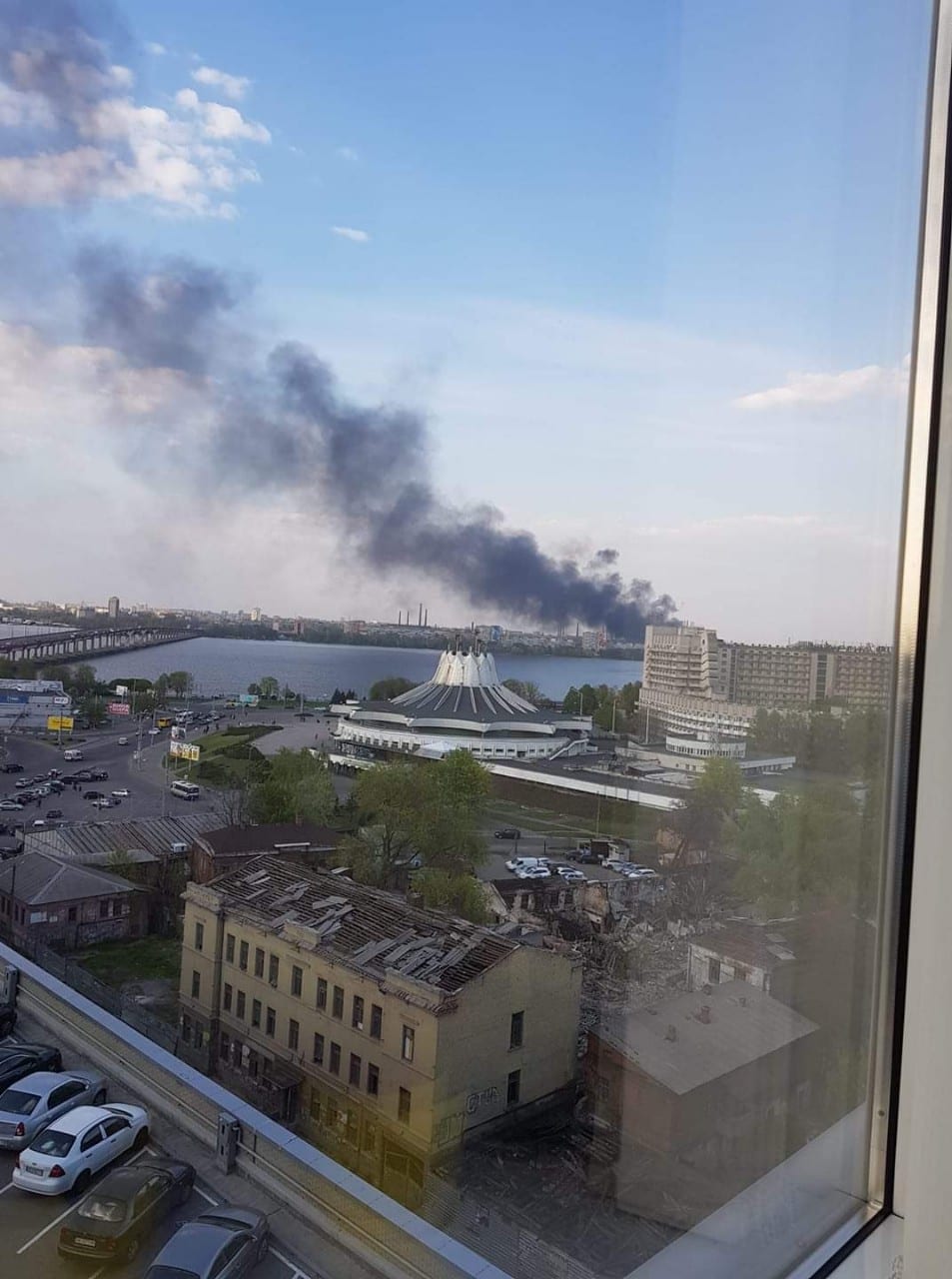 Черный столб дыма над Днепром: пожар виден за несколько километров (Фото, Видео). Новости Днепра