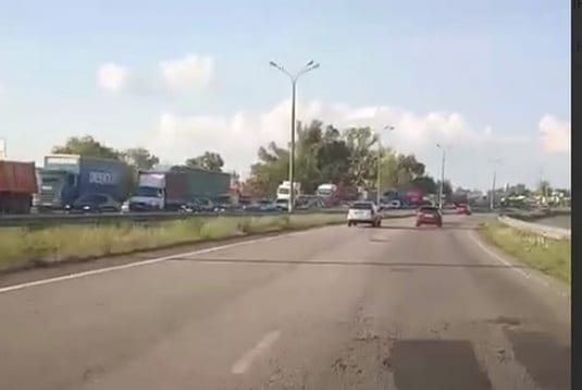 На въезде в Днепр образовалась огромная пробка (Фото). Новости Днепра