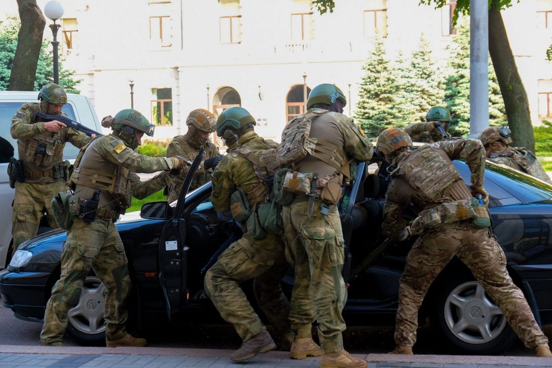 В Днепре неизвестные пытались «захватить» облгосадминистрацию (Фото). Новости Днепра